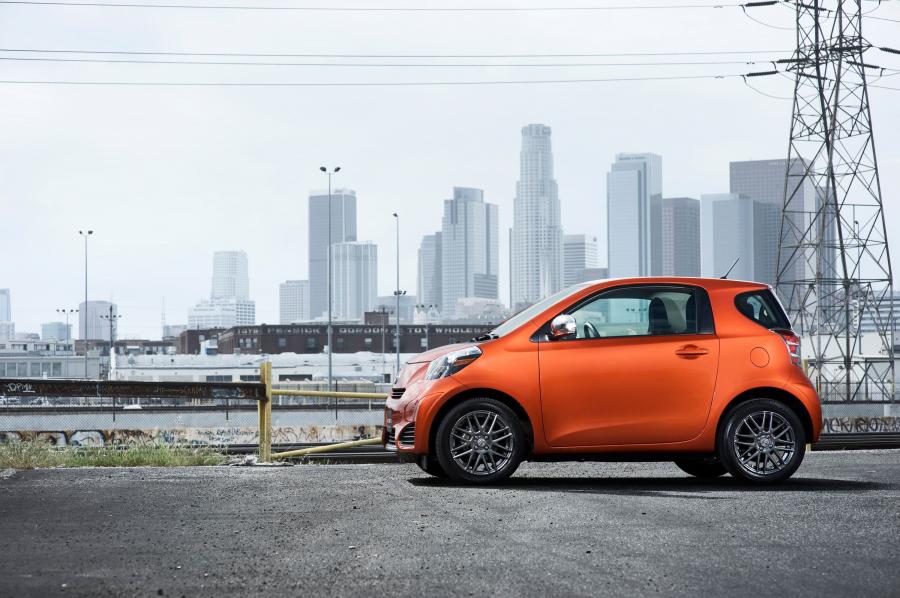  Scion iQ 2012 года  (фото 102 из 128)